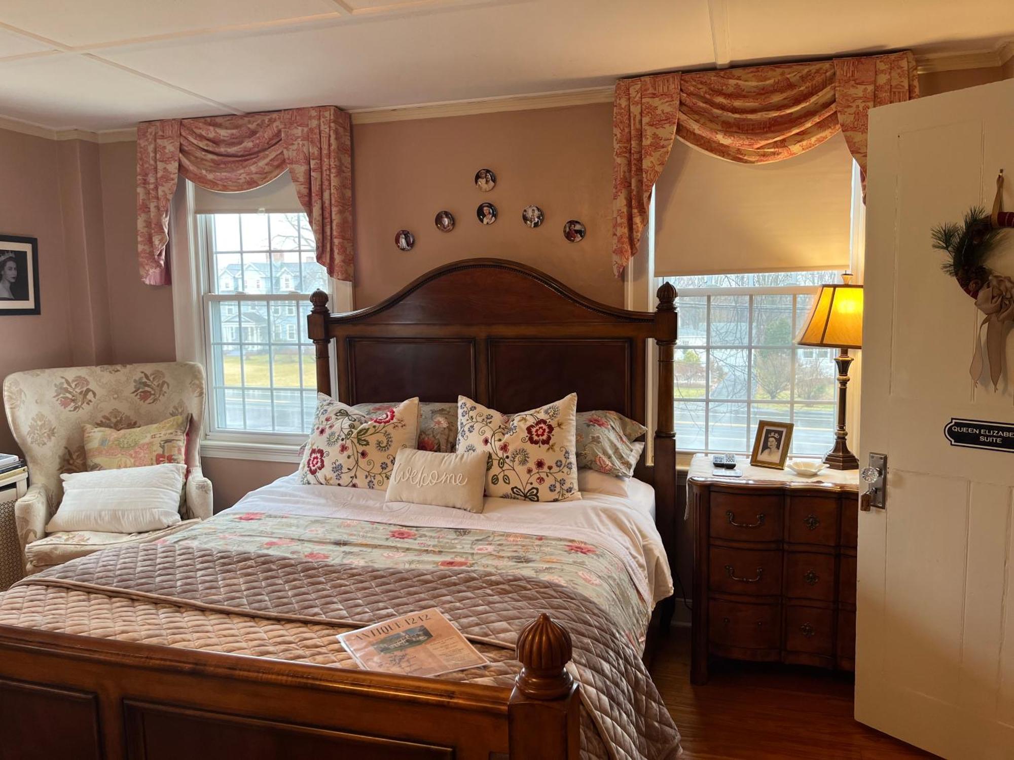 Antique1242 British Bed & Breakfast Энфилд Экстерьер фото